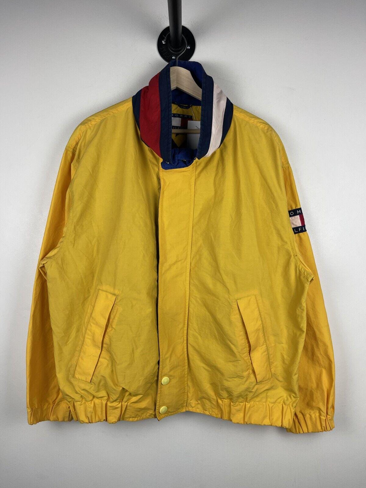 Vintage 90s Tommy Hilfiger Flag Yellow Windbreaker Size L Graphic Tee – Premium Graphic · Must-Have Style