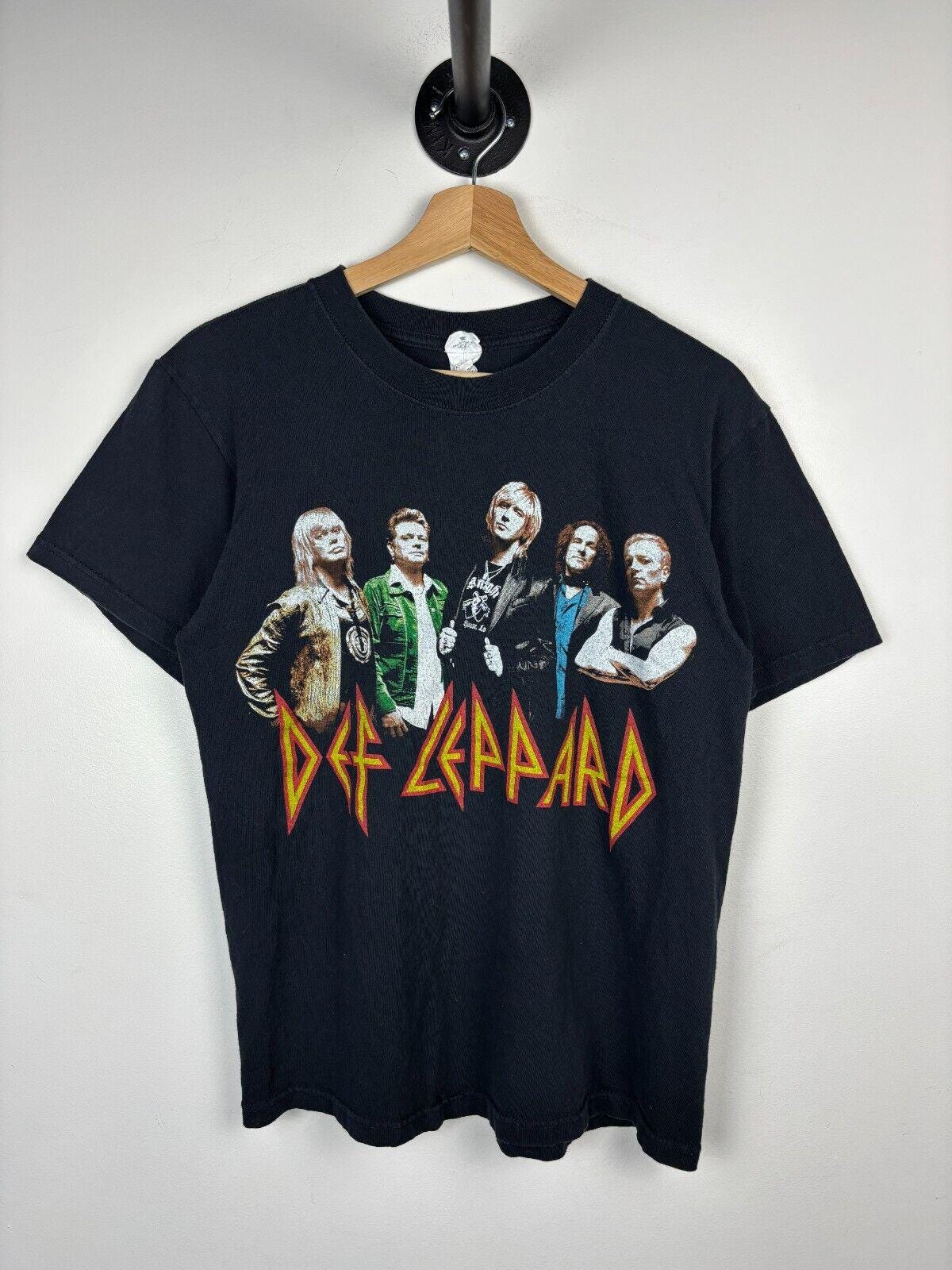 Vintage Def Leppard Tour Black Tee Size M Graphic Tee – Easygoing Wear · Trending Graphic Apparel