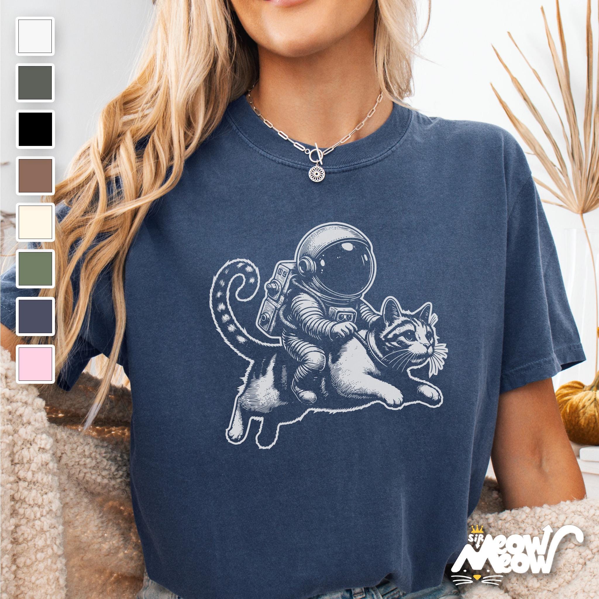 Funny Space Cat Tee Astronaut Riding Cat T Shirt Shirt Ideal Gift for Cat Lovers Graphic Tee – Warm & Stylish · Top Pick For Any Outfit