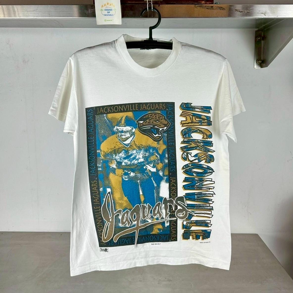 Vintage 90s Jacksonville Jaguars Football NFL Medium T shirt Football Tshirt Vintage Sports Tshirt NFL Tshirt Graphic Tee – Warm & Stylish · Must-Have Style