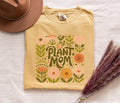 PLANT MOM Shirt Retro Flower Pattern Boho Hippie 70s Style Tee for Plant Mama Gift or Plant Lover T Shirt Graphic Tee – Premium Graphic · Trending Graphic Apparel