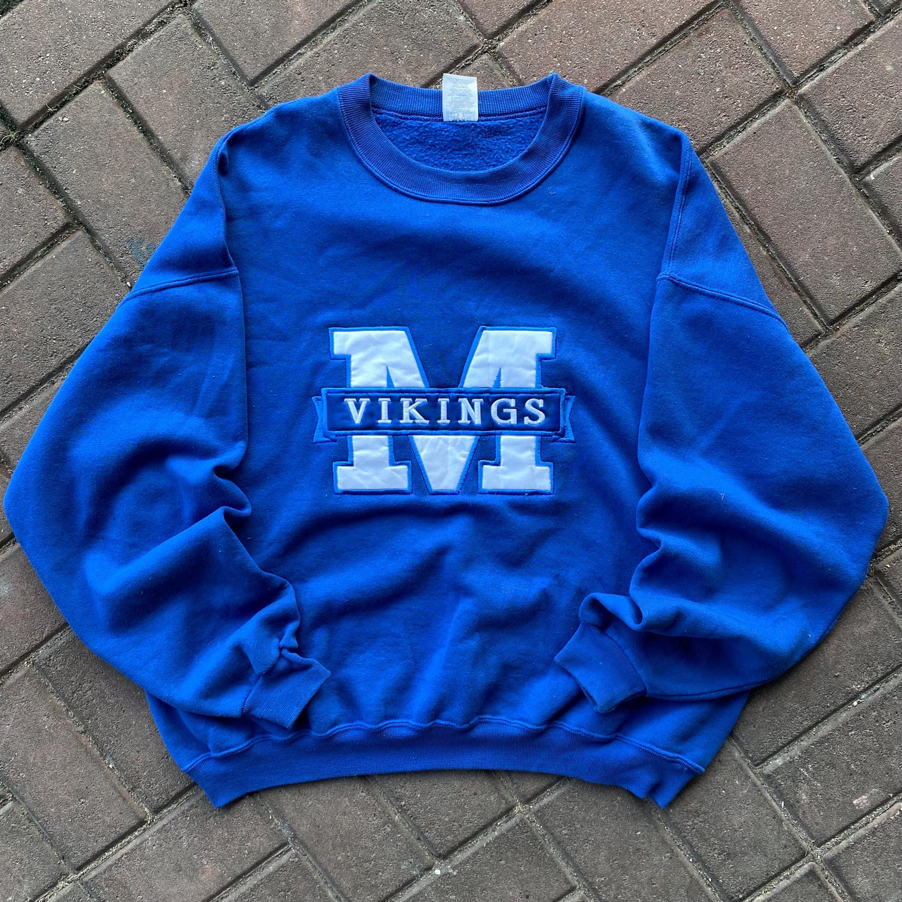 VintageY2K Jerzees Tag Minnesota Vikings Spellout BigLogo Embroidred Sweatshirt Crewneck Pullover Baggie Sweater Vikings Colour Blue Size XL Sweatshirt – Cozy Vibes · High-Quality Print