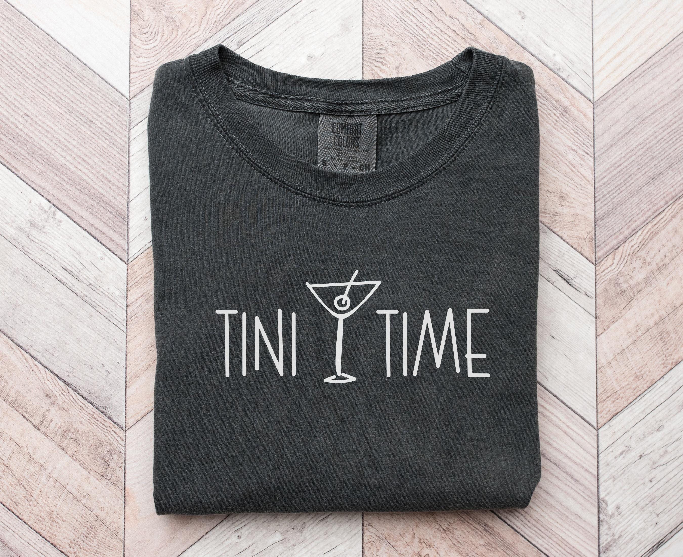 TINI TIME Shirt for Martini Lovers Girls Night Out Tee Tini Time Gift for Birthday Happy Hour TShirt Graphic Tee – Aesthetic Look · Perfect For Daily Wear