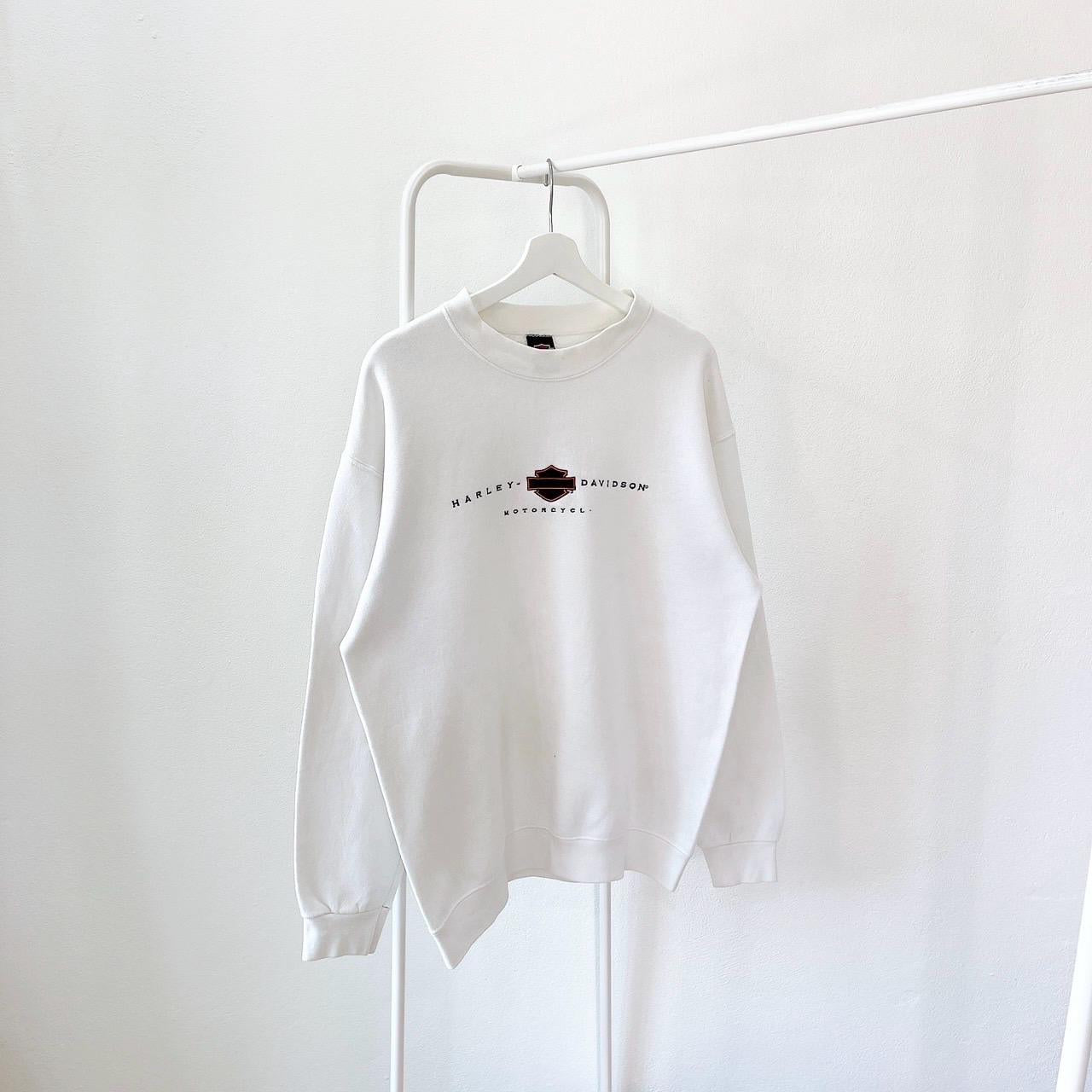 Vintage 90s Harley Davison motorcycle vintage Harley Davison embroidery white sweatshirt L Sweatshirt – Fan Favorite · Must-Have Style