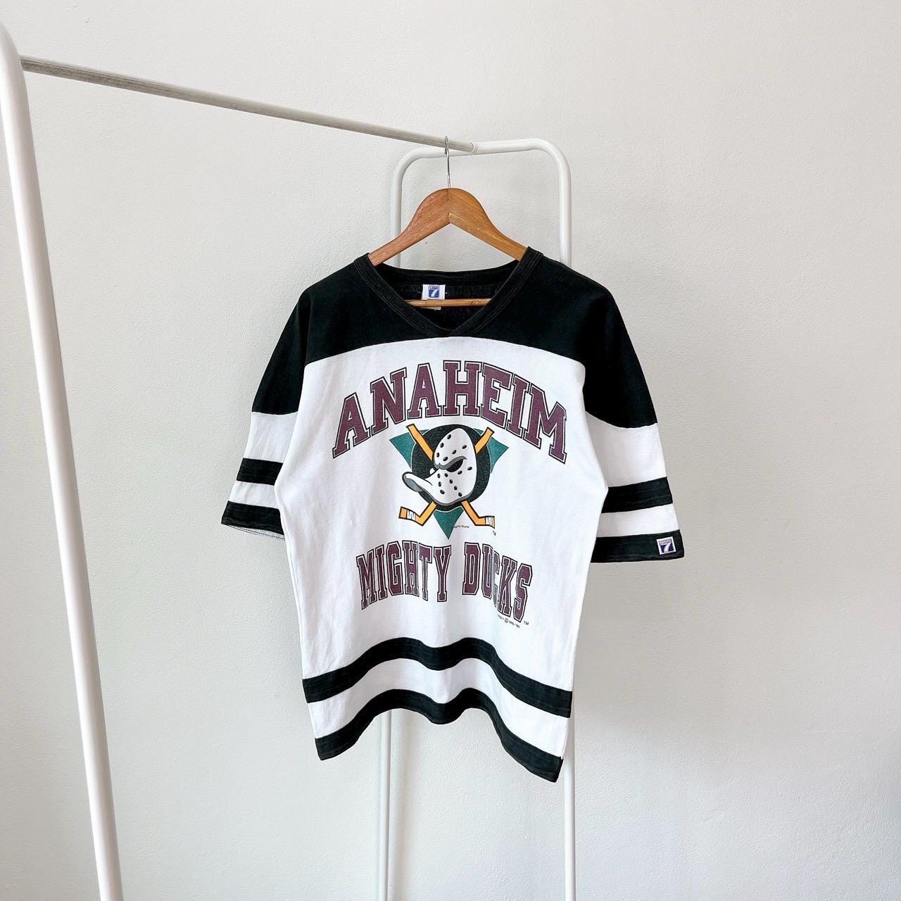 Vintage 90s Anaheim Ducks Vintage Mighty Ducks tee 1993 hockey vintage Logo 7 white t shirt M Graphic Tee – Easygoing Wear · Must-Have Style