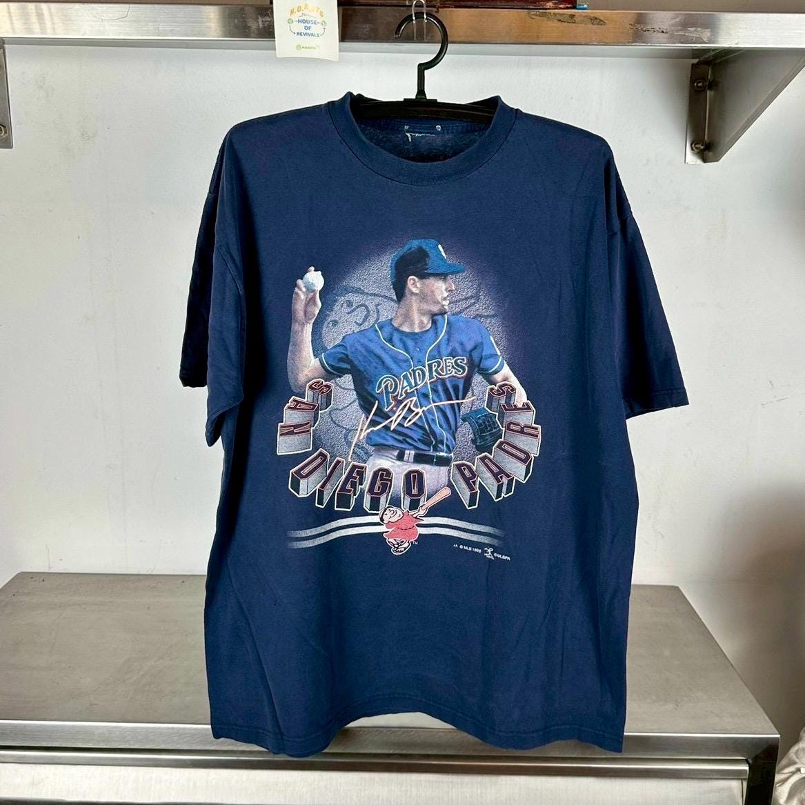Vintage 1998 San Diego Padres Baseball Player MLB XL T shirt Vintage Sports shirt Vintage MLB shirt Vintage San Diego Padres Tshirt Graphic Tee – Aesthetic Look · Perfect For Daily Wear