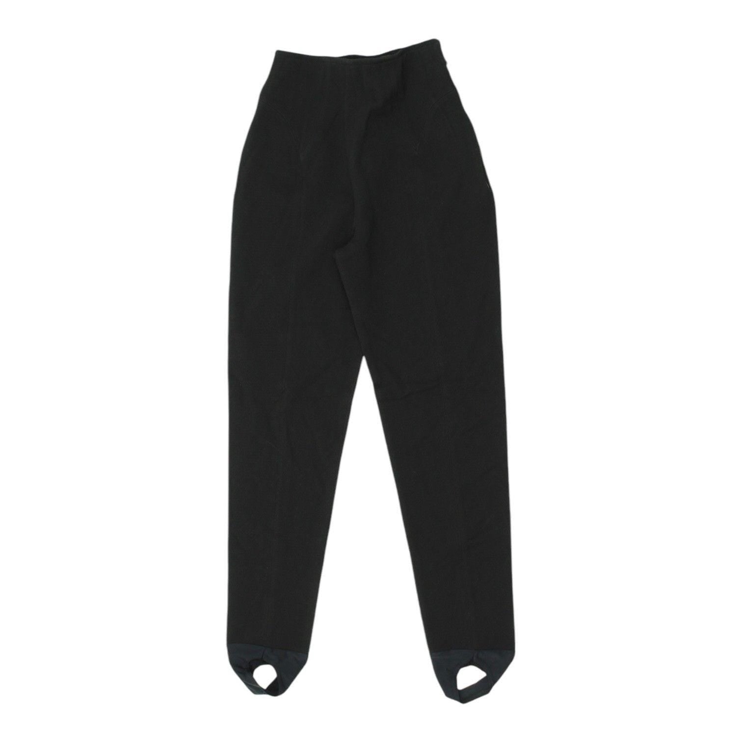 V De V Black Leggings Vintage Womens High Waist Stretch Activewear Gymwear Graphic Tee – Aesthetic Look · High-Quality Print