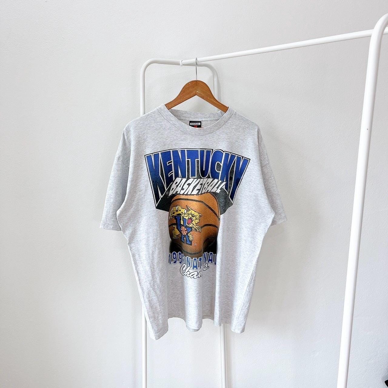 Vintage 90s Kentucky Wildcats 1996 NCAA vintage Signal sport gray t shirt XXL Graphic Tee – Feel-Good Design · Perfect For Daily Wear