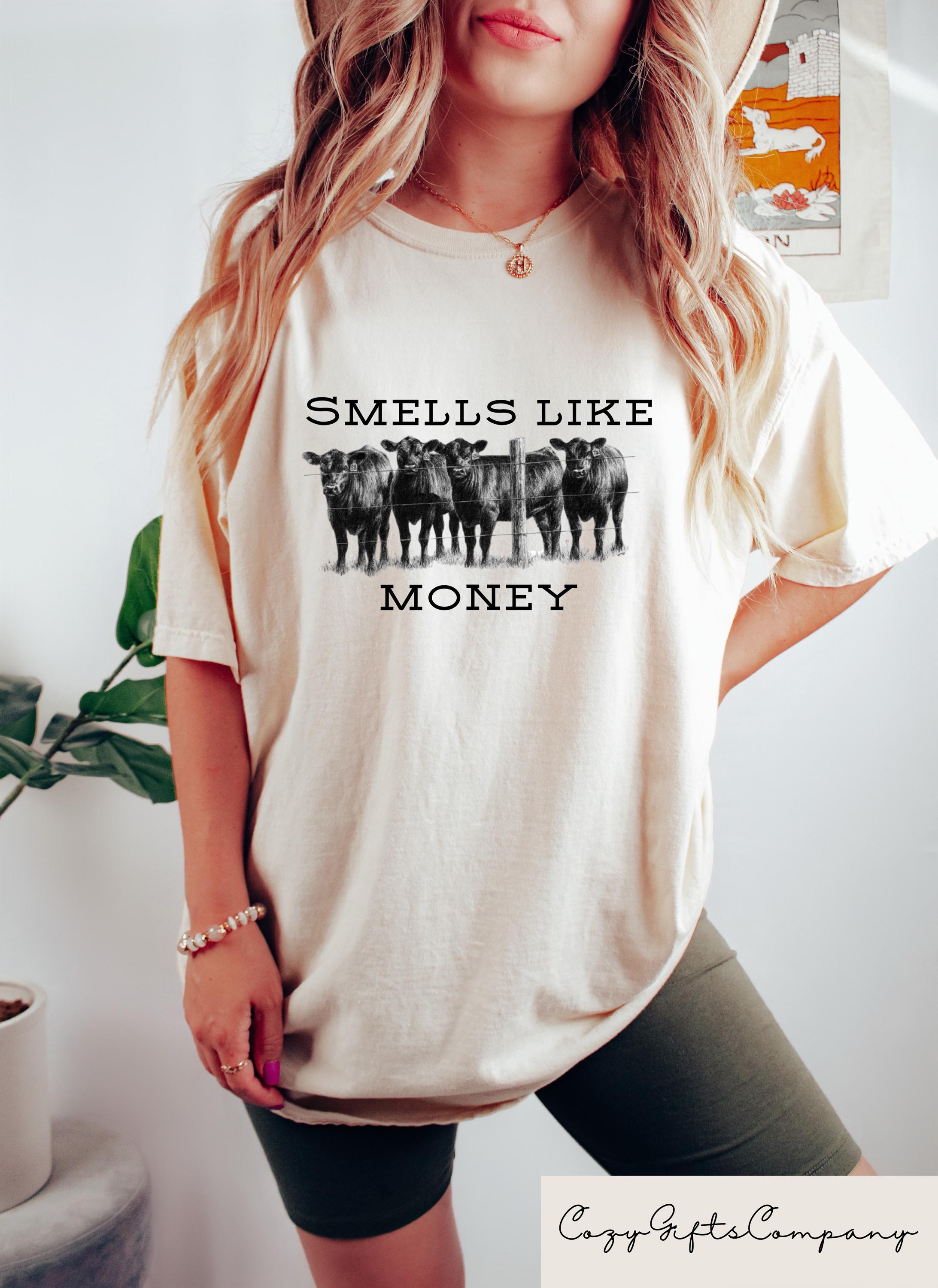 Retro Comfort Cow T shirt Smells Like Money Sweatshirt Cute Animal Shirt Trendy Women Gift Funny Highland Cow Crewneck Farmer Tee Sweatshirt – Everyday Comfort · Perfect For Daily Wear