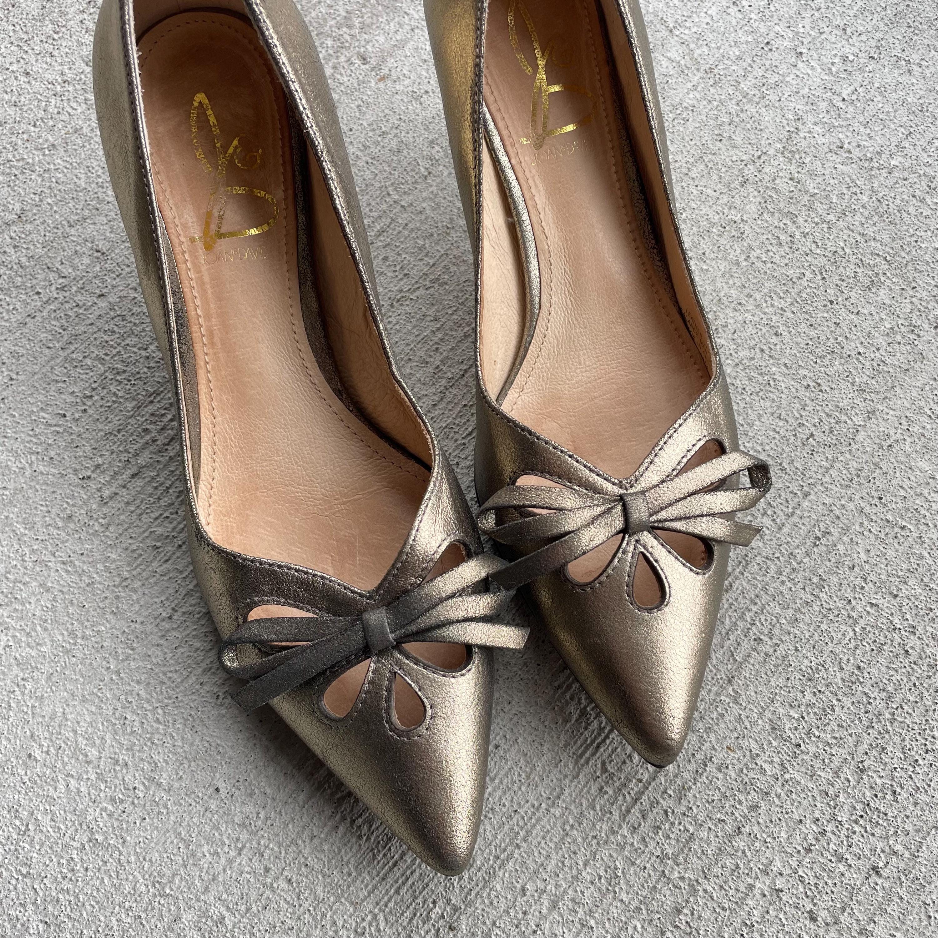 y2k vintage 0039s gold leather kitten heel with bow detail US size 65 Graphic Tee – Feel-Good Design · High-Quality Print