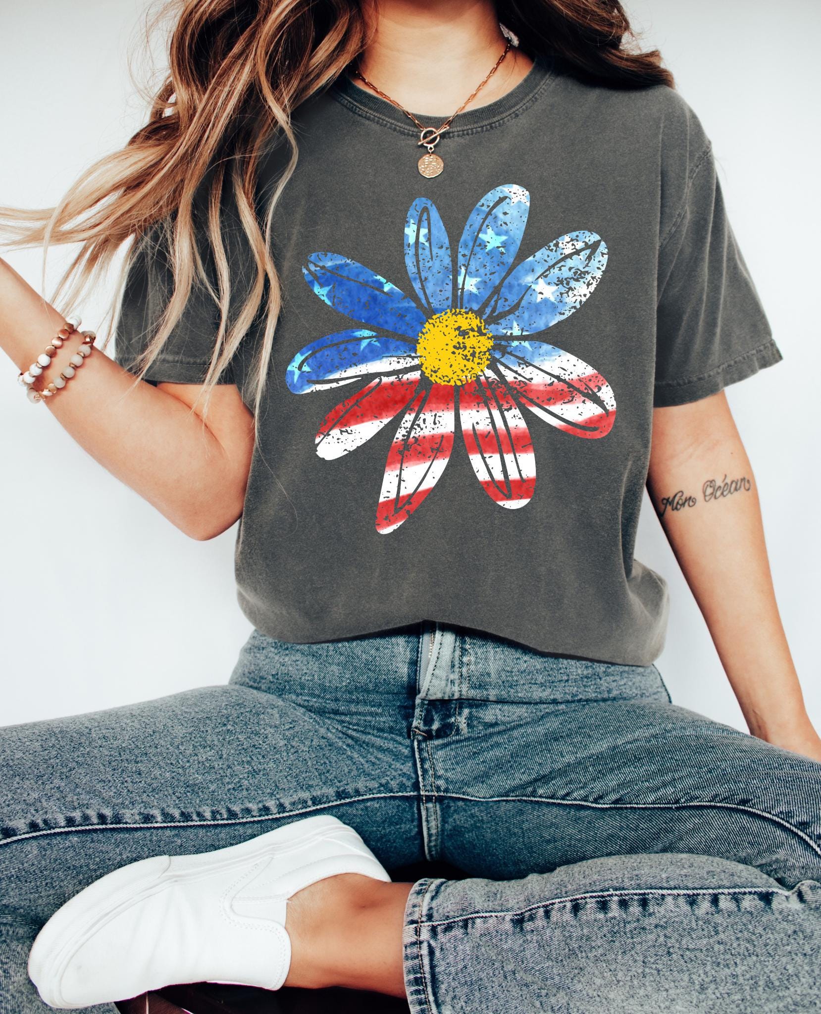 4th Of July Daisy Shirt Retro 4th of July Shirt Trendy Summer Shirt Floral 4th of July Tee Daisy shirt Women t shirt Graphic Tee – Fan Favorite · High-Quality Print