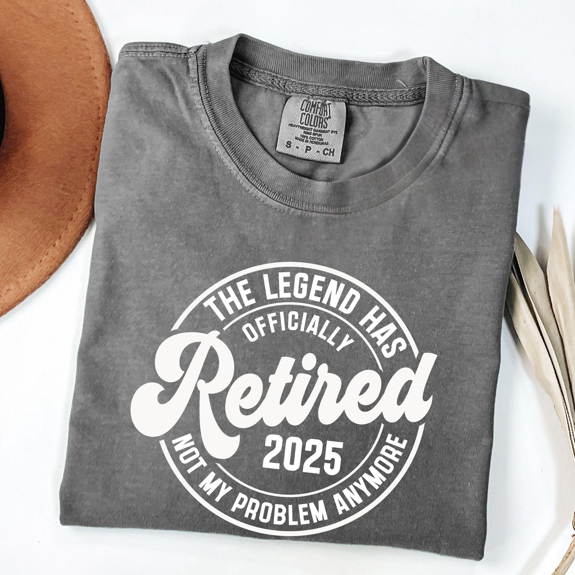 Funny Retirement Shirt Retirement Gifts for Women Retirement Gift For Man Teacher Retirement Retired 2025 Shirt Retired Est 2025 Graphic Tee – Soft Feel · Great Gift For Fans