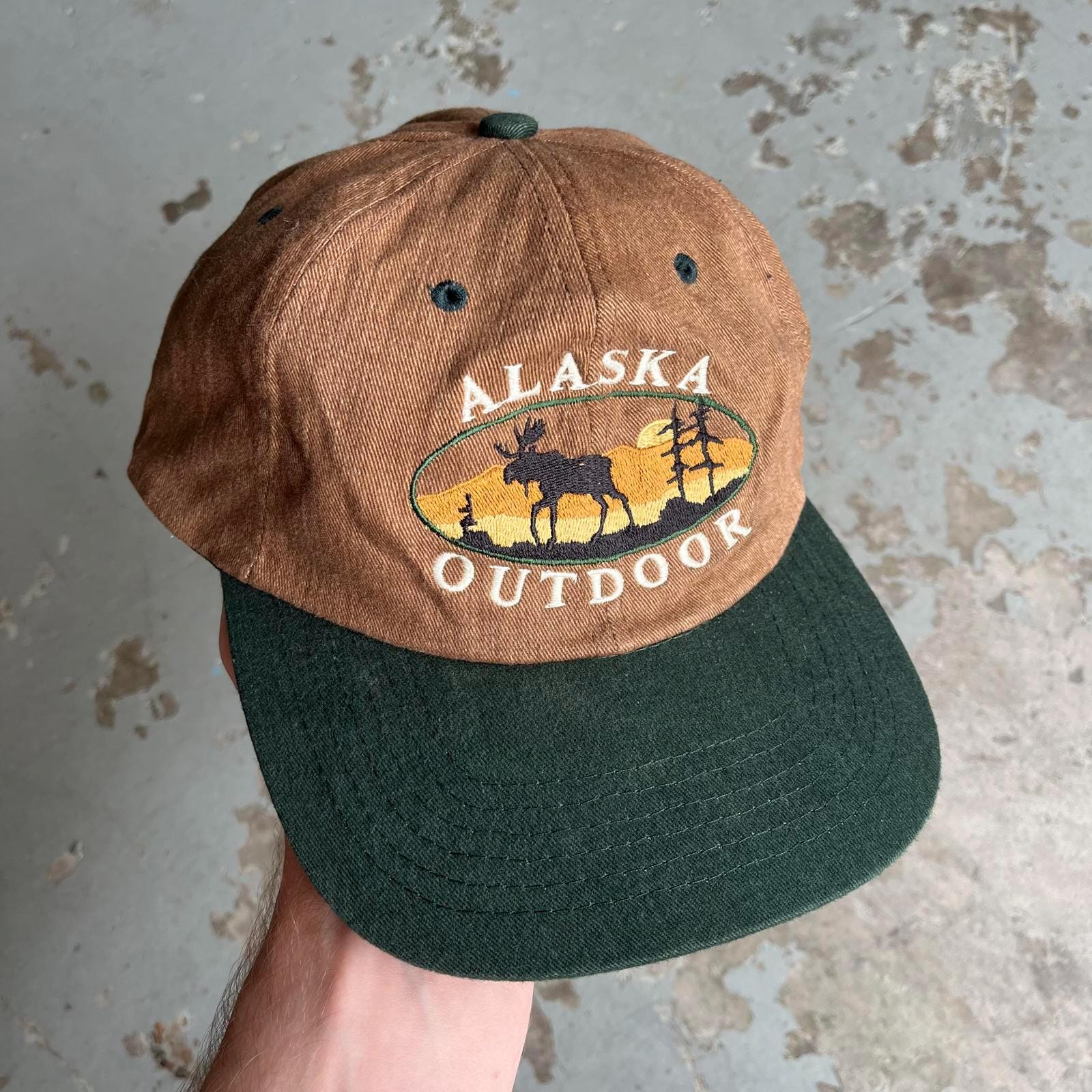 Vintage 90s Alaska Outdoor Nature Moose Adjustable Hat Graphic Tee – Aesthetic Look · Top Pick For Any Outfit
