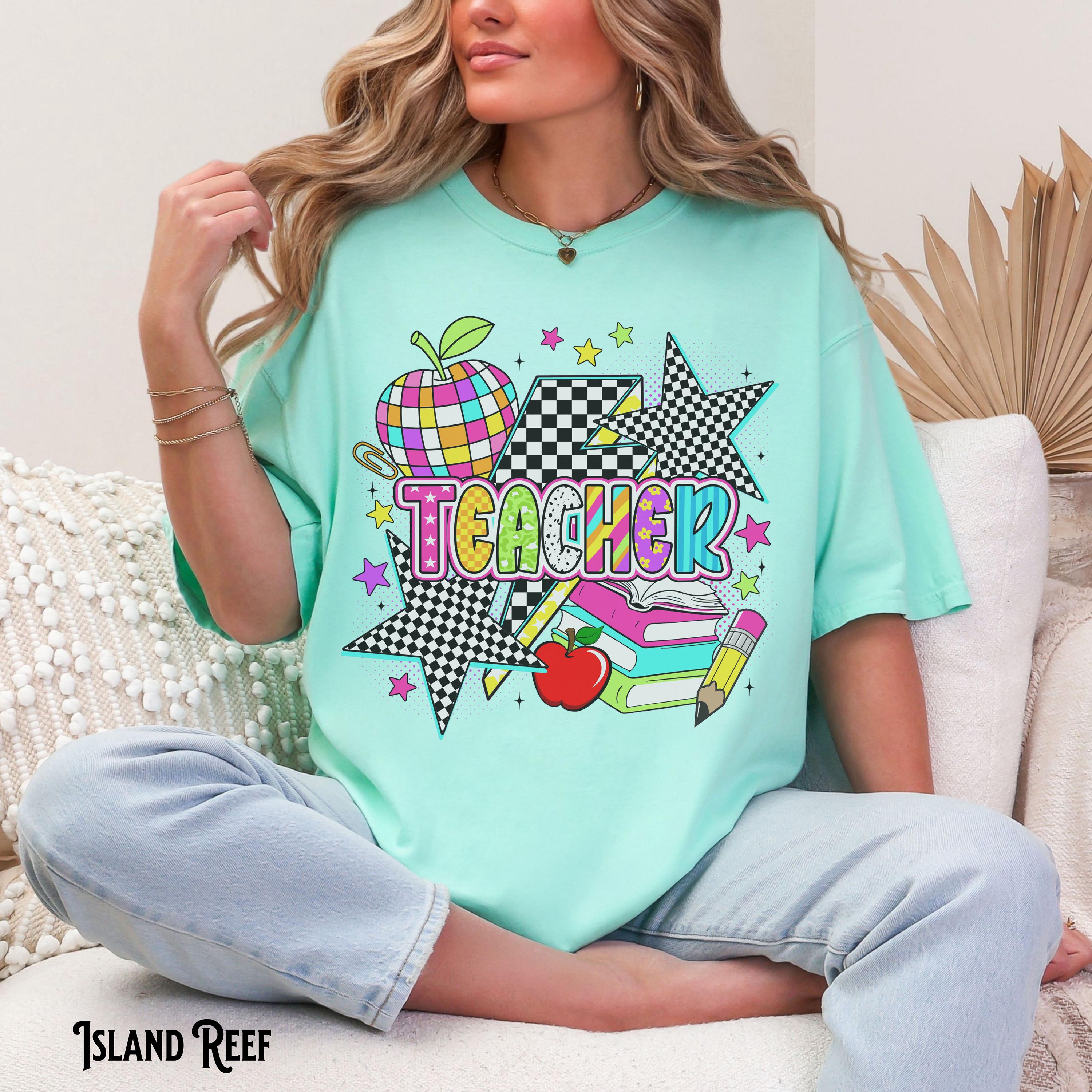 Teacher Shirt Retro Teacher Tee Back to School Checker T Shirt Back 2 School Tshirt Apple Books Gift for Teacher Graphic Tee – Fan Favorite · Top Pick For Any Outfit