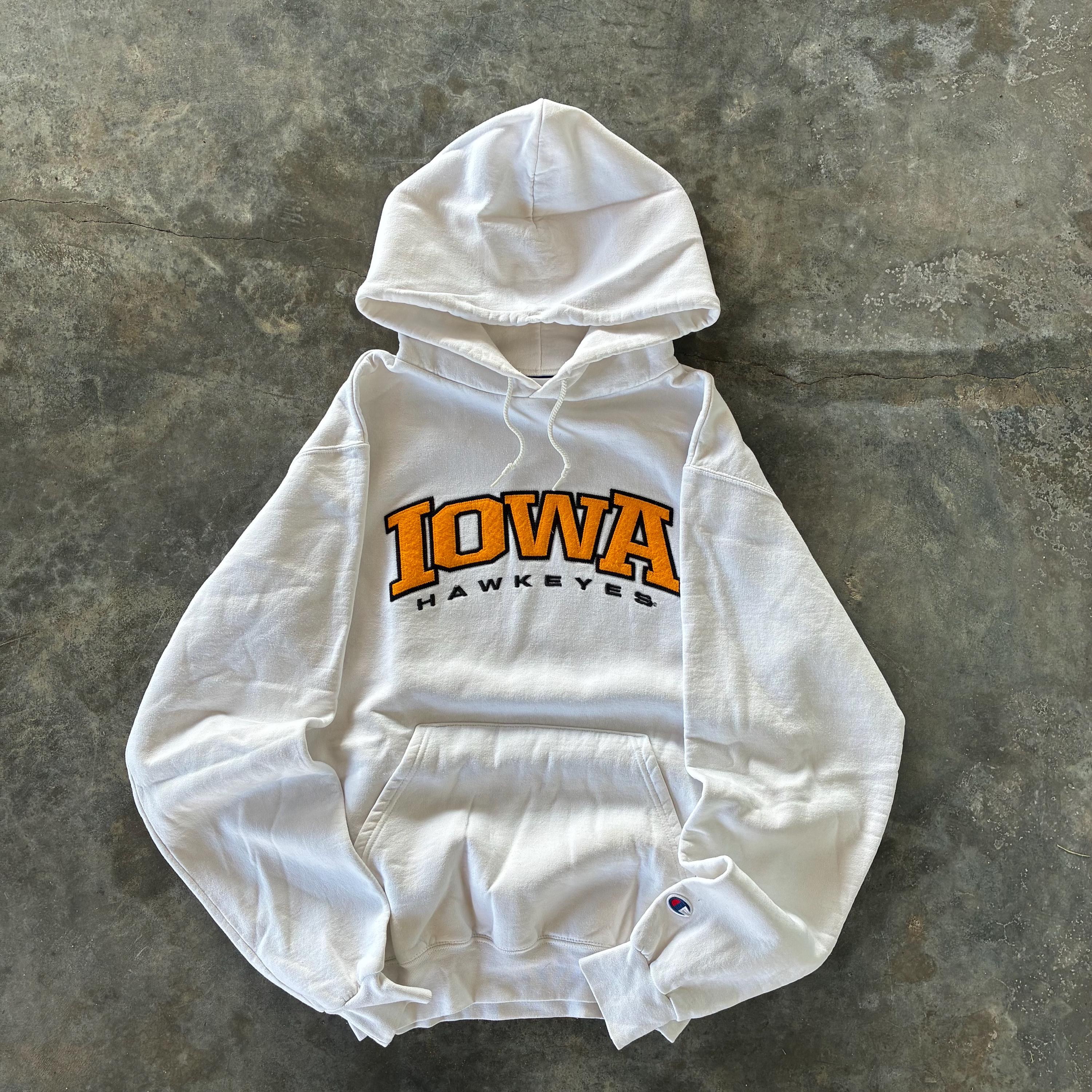 Vintage Y2K Tag Iowa Hawkeyes Spellout BigLogo Embroidered Crewneck Pullover Iowa State Sweatshirt Hooded University Colour White Size Small Sweatshirt – Soft Feel · High-Quality Print