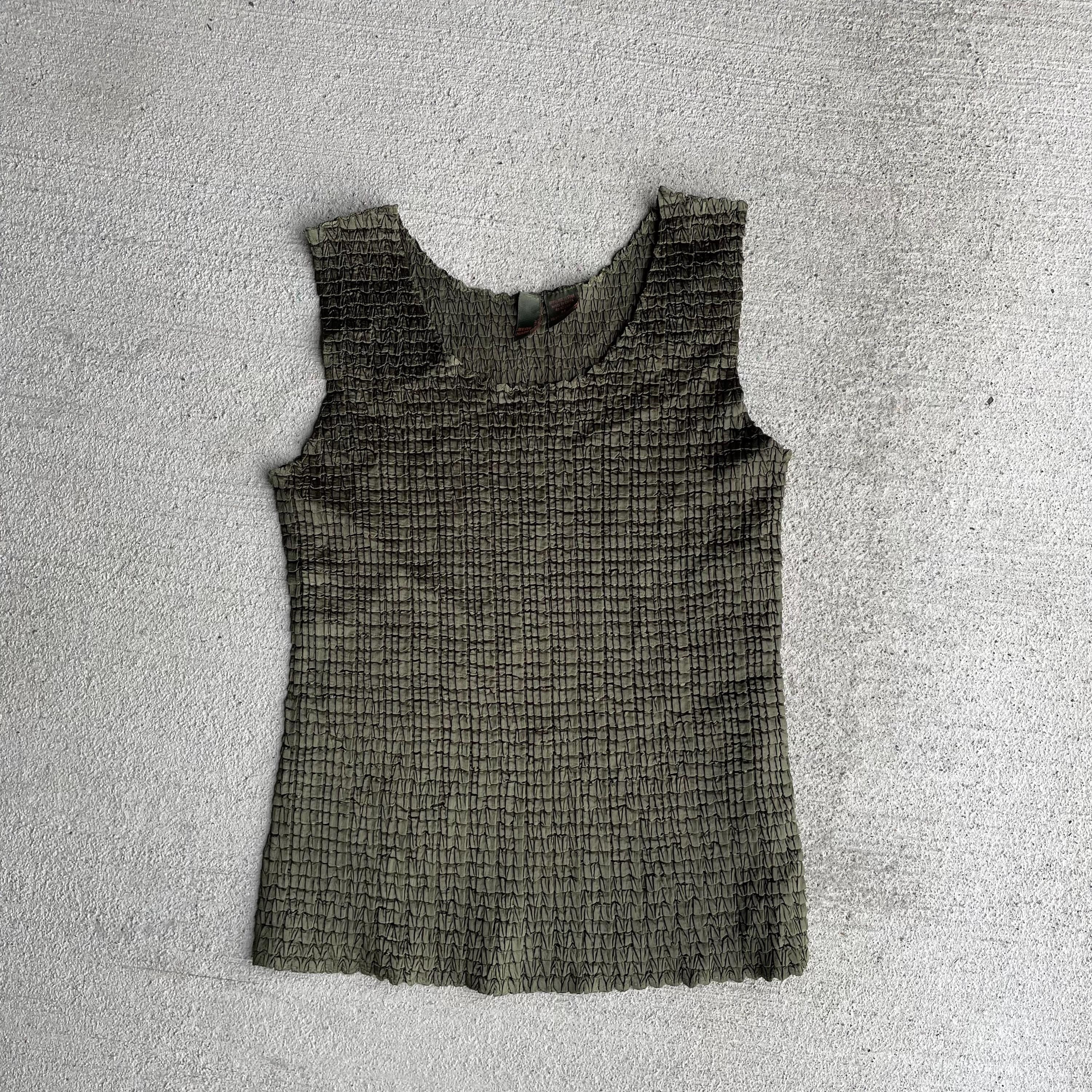00s vintage y2k dark green satin plisse textured tank top size m medium Tank Top – Easygoing Wear · Great Gift For Fans