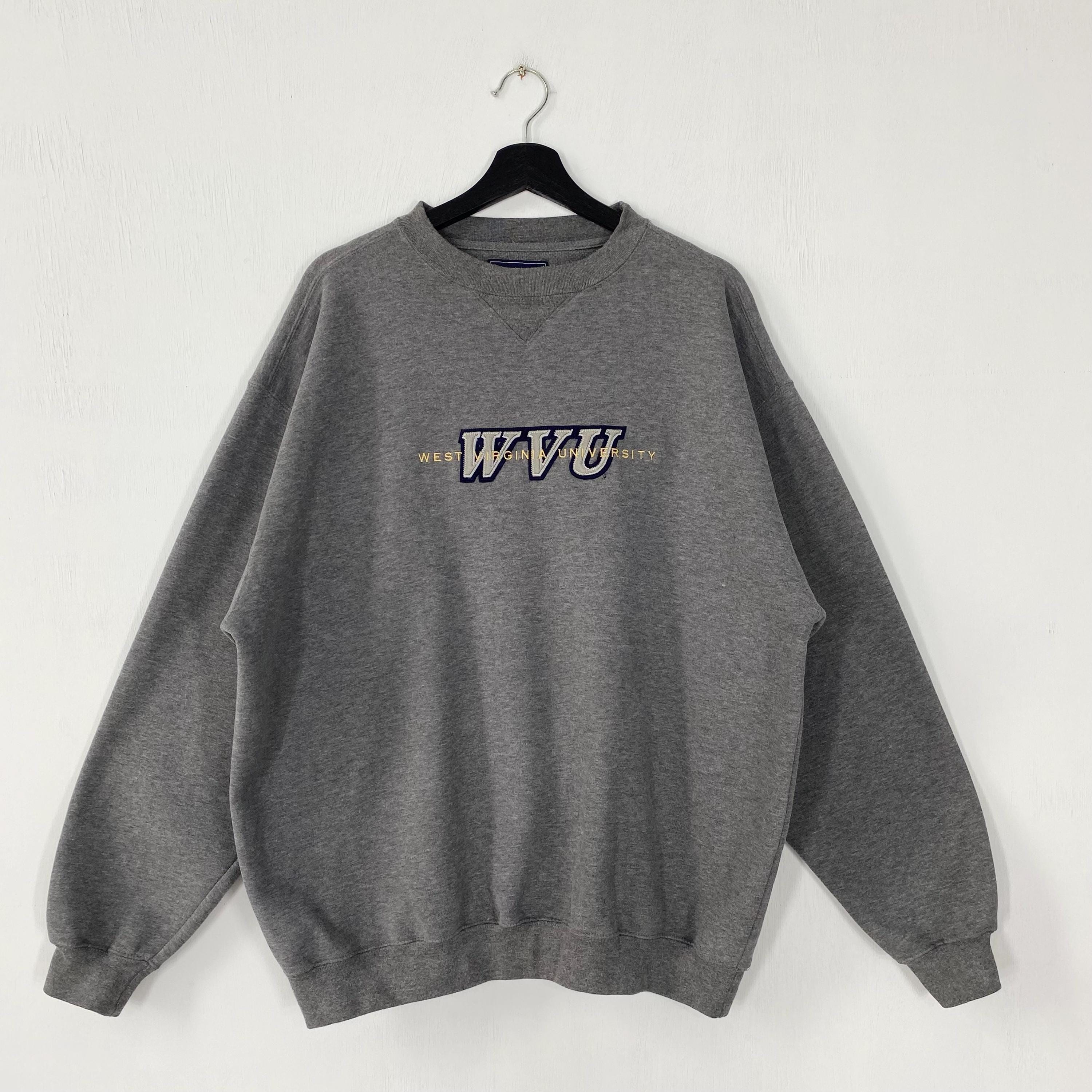 Vintage West Virginia University Sweatshirt West Virginia Crewneck West Virginia Sweater West Virginia Mountaineers Embroidered Logo Large Sweatshirt – Aesthetic Look · Must-Have Style